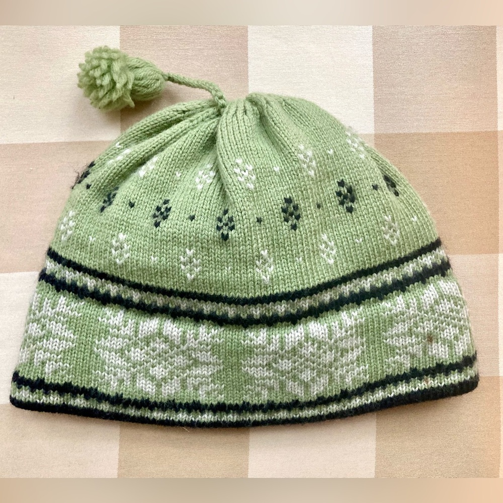 Vermont Originals Handmade US. Warm fleece lining 11” Wx11”L.Hand washable.